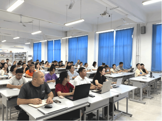 建筑工程学院召开2025-2026学年第一学期教学督导工作会议，聚焦教育教学质量检测与提升